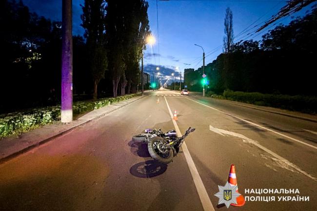 У Рівному водійка збила мотоцикліста: унаслідок ДТП він втратив палець