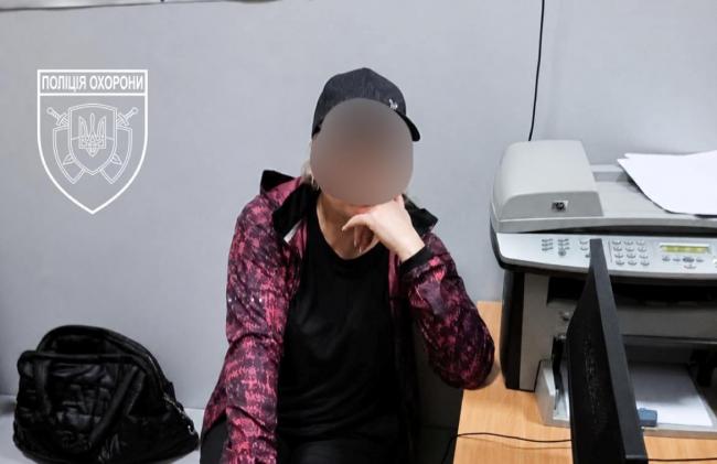 У Рівному жінку затримали за крадіжку в її день народження