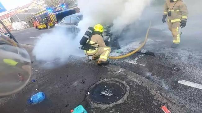 У Рівному на Пересопницькій загорілася Audi (ВІДЕО)