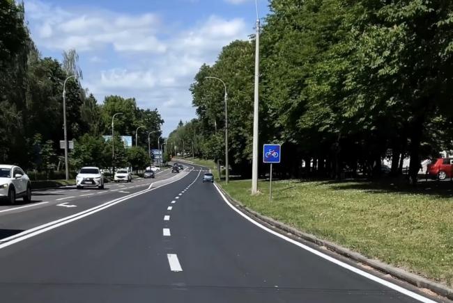 У Рівному на Чорновола облаштували третю смугу руху