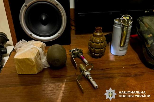 У Рівному чоловік викрав монітор і зберігав удома боєприпаси