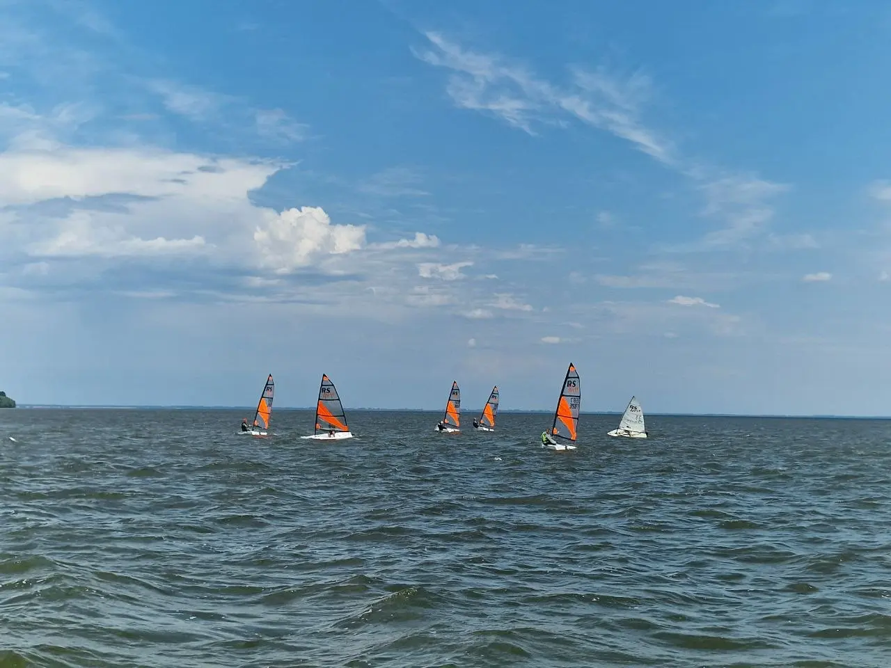 У Світловодську провели всеукраїнську регату «Вітрила надій»: юні спортсмени змагались …