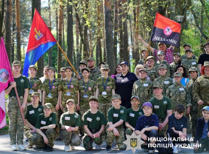 У Славутичі поліцейські провели майстер-клас для учасників гри "Джура"