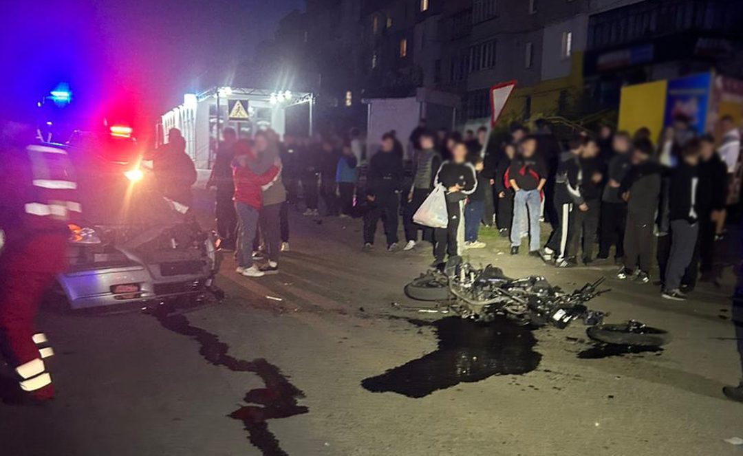 У Смілі 14‐річний мотоцикліст потрапив до лікарні через неуважність водія …