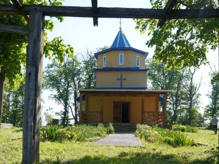 У Сорокотяжинцях продовжують підтримувати храм у межах ініціативи «Духовна Вінниччина»