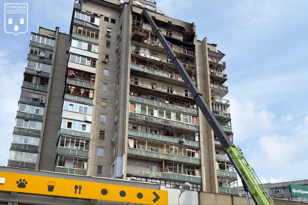 У Сумах відновлюють житловий фонд, пошкоджений російськими обстрілами