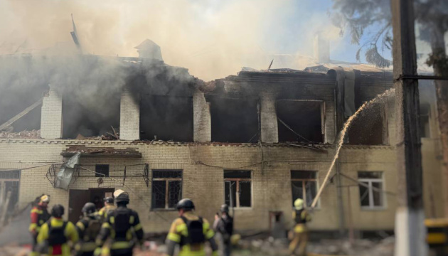 У Сумах два російські дрони влучили в дитсадок