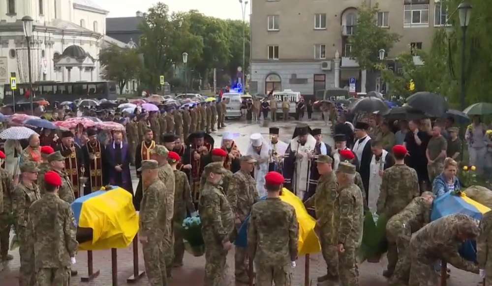 У Тернополі попрощалися із сімома полеглими воїнами, імена яких невідомі