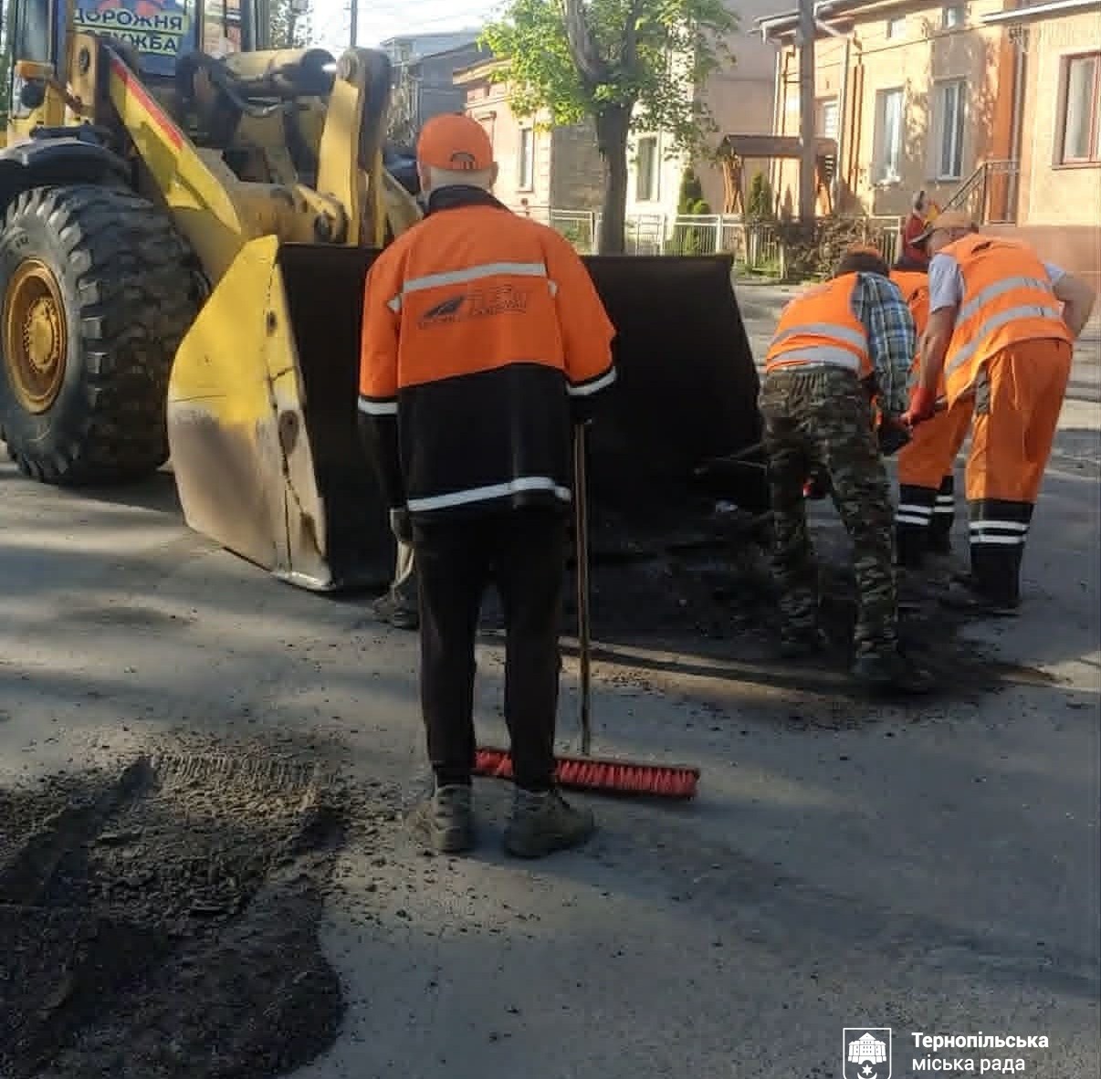 У Тернополі триває ремонт доріг: на вул. Торговиця буде частково …