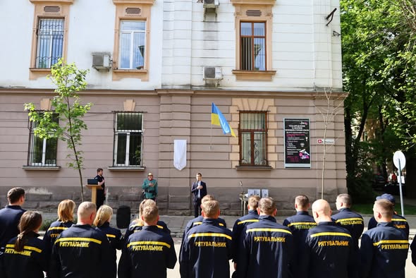 У Франківську відкрили анотаційну дошку засновнику пожежної охорони Владиславу Мюльну
