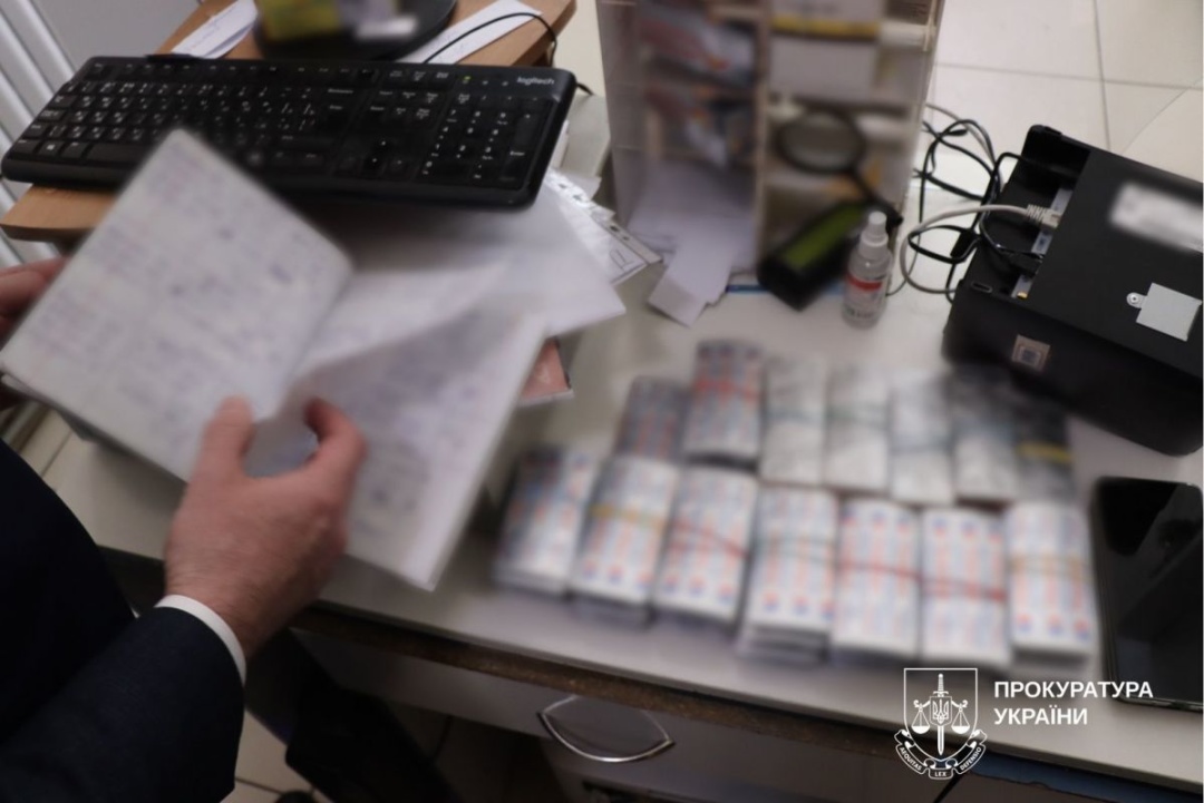 У Харкові викрили аптечну мережу з незаконним продажем кодеїновмісних препаратів