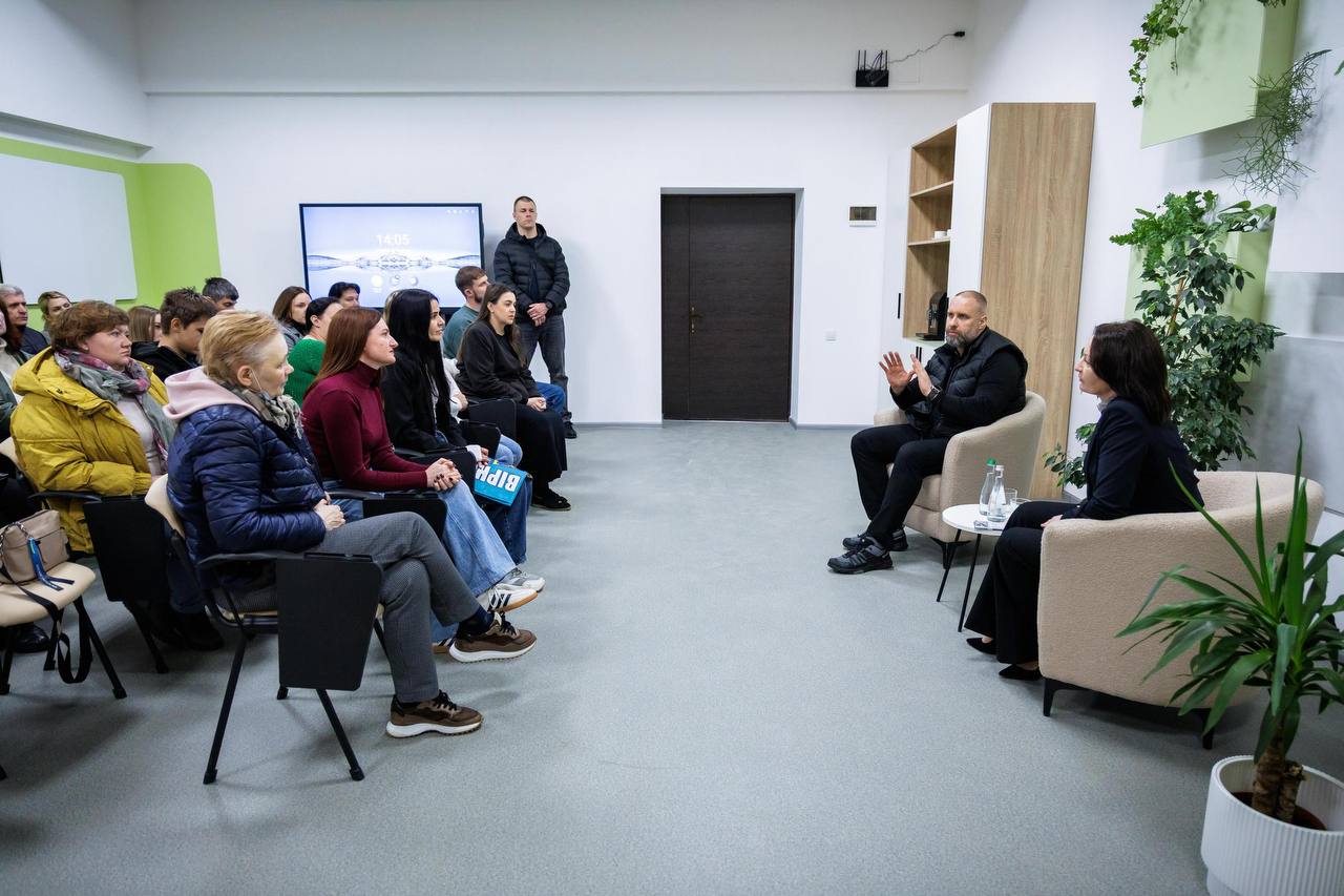 У Харкові відкрили перший центр підтримки родин загиблих, зниклих безвісти …