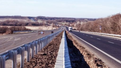 У Харкові затримали фуру, яку перевантажили на більш як 8 …