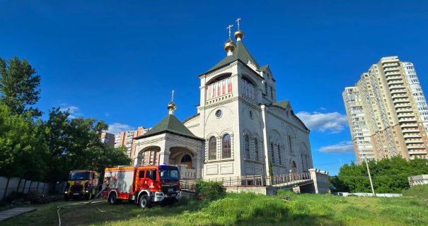 У Харкові сталася пожежа на території недобудованого храму