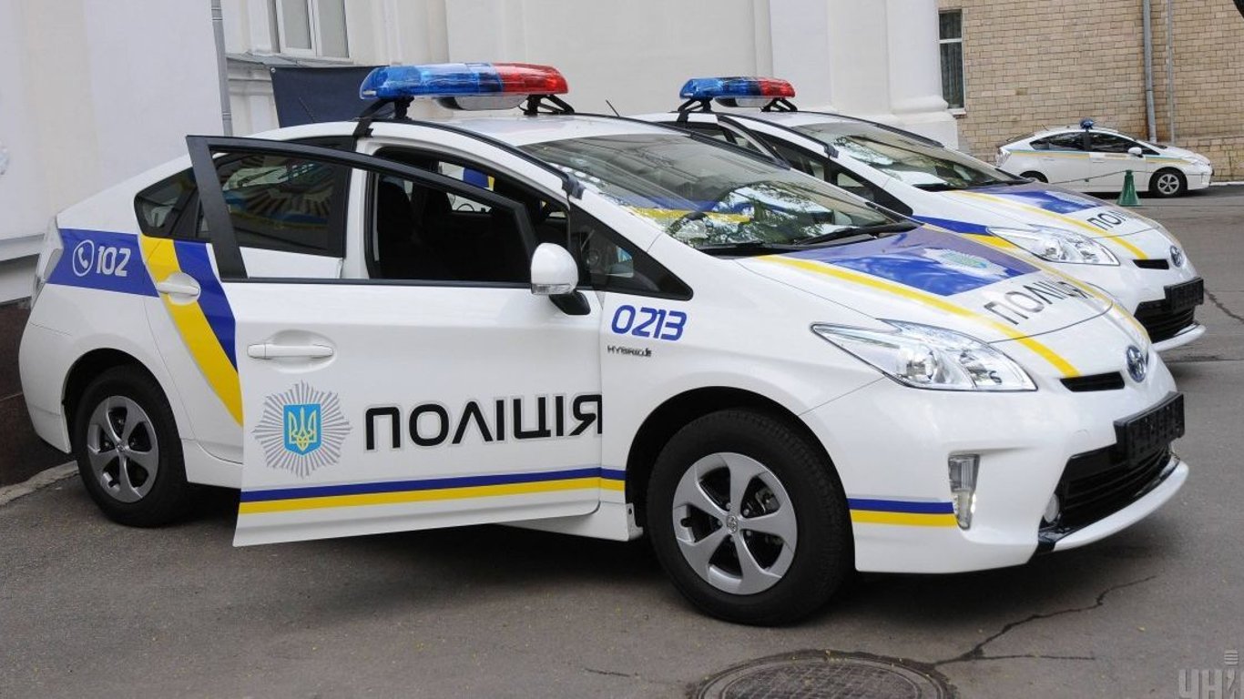 У Харкові п'яний чоловік відкрив стрілянину біля будинку