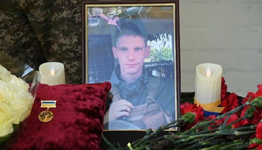 У Харкові та Кулиничах вшанували пам’ять воїна Владислава Панова