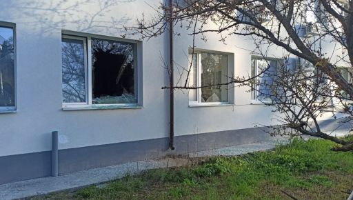У Балаклії ворожі безпілотники пошкодили лікарню: кадри з місця