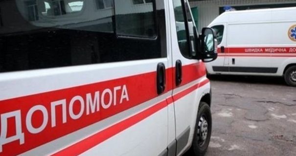 У Херсоні росіяни скинули вибухівку з дрона на авто посадовця …