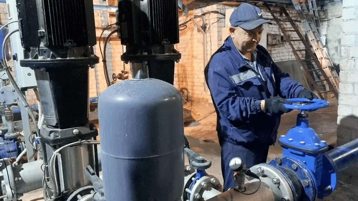 У Херсоні відновили водопостачання в мікрорайоні Корабел після атаки дронів
