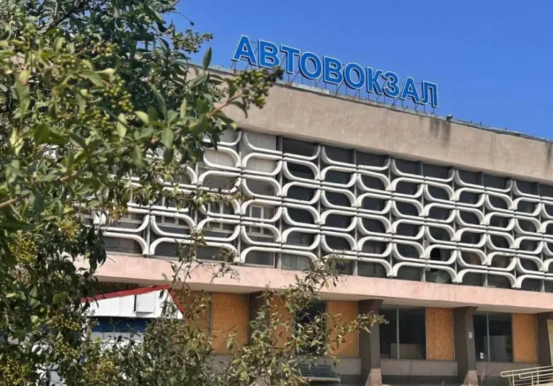У Херсоні пояснили плату за в'їзд під антидронову сітку на …
