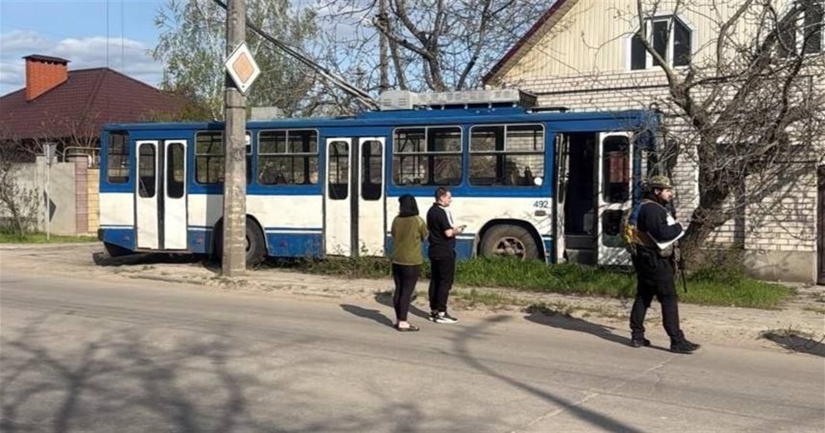 У Херсоні призупинили рух тролейбусів через обстріли