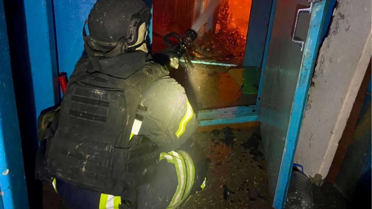 У Херсоні рятувальники врятували із пожежі трьох жінок