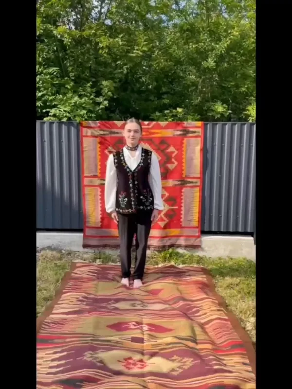 У Хишевичах до Дня вишиванки ожила жива історія