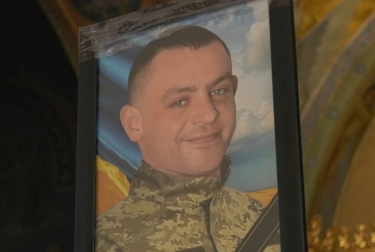 У Хмельницькому провели у засвіти захисника Андрія Вавринюка