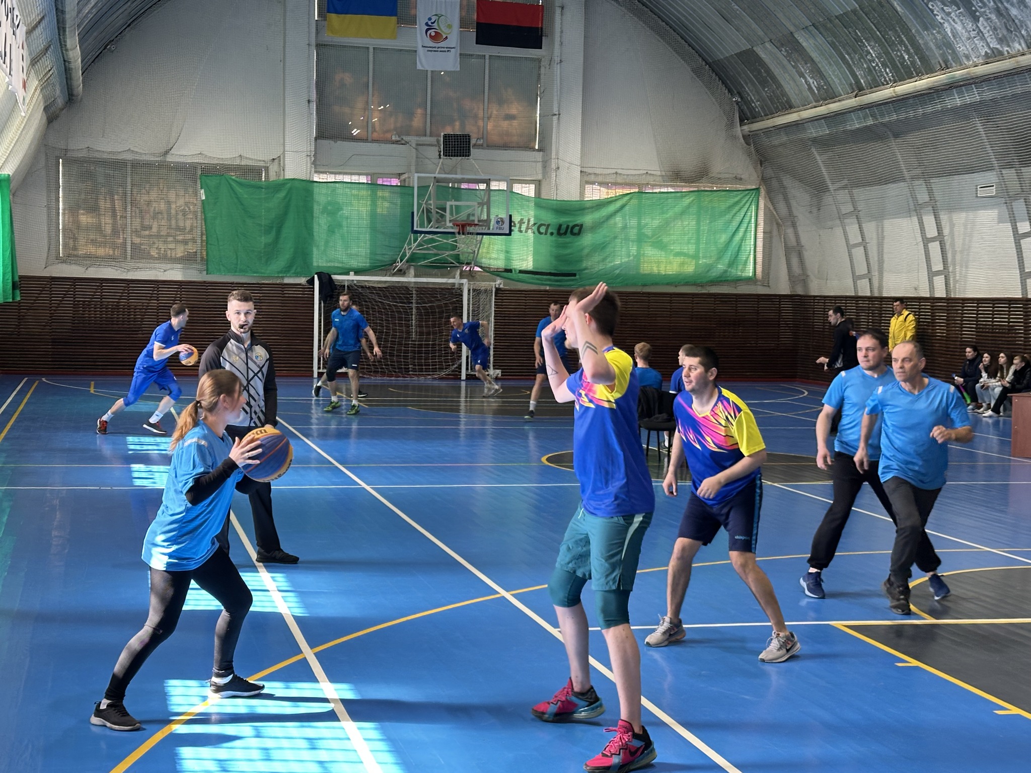 У Хмельницькому стартували змагання Шкільної ліги з баскетболу 3х3