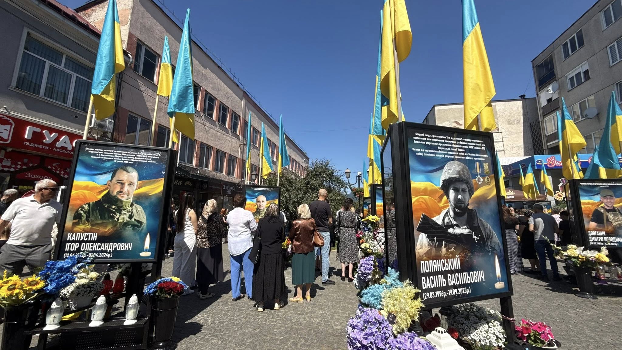 У Хусті Алею Пам’яті доповнили іменами 14 полеглих Героїв