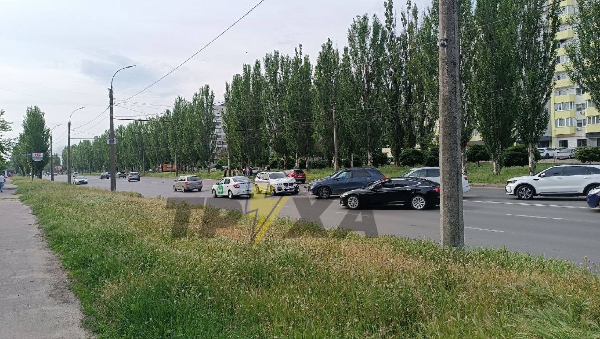 У Черкасах водійка Hyundai спричинила ДТП, не пропустивши BMW X3