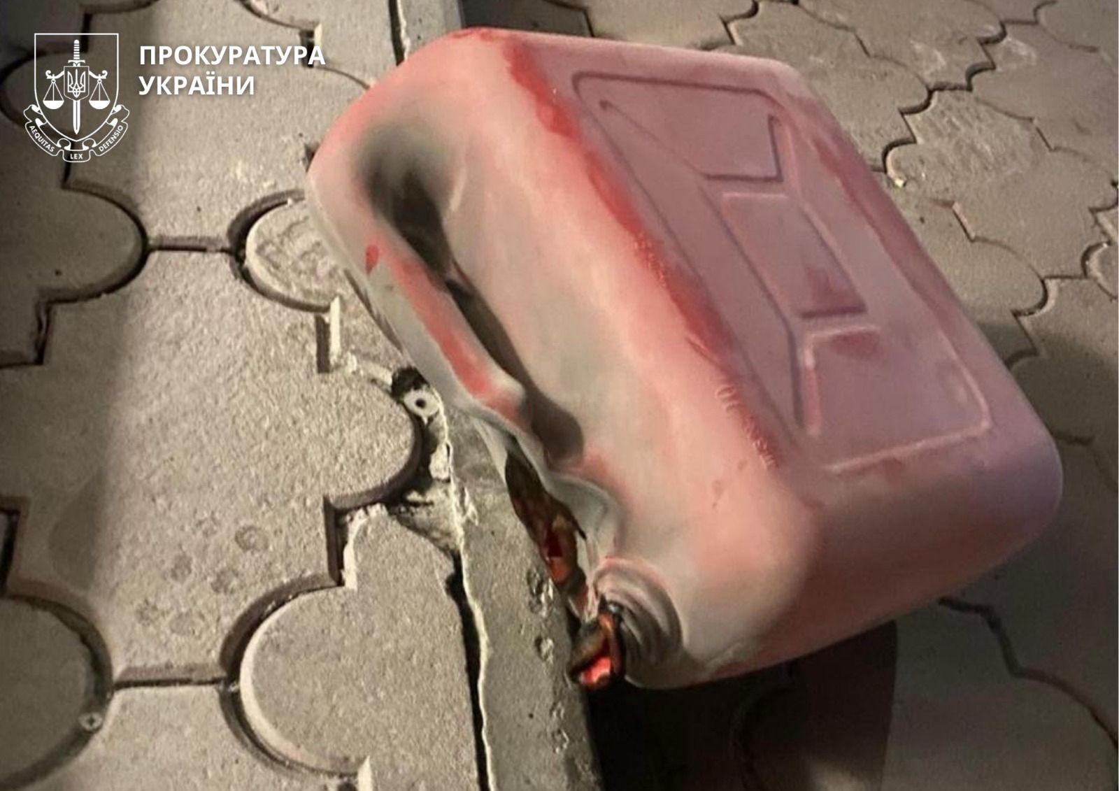 У Черкасах затримано молодика, якого ворог спровокував на підпал відділення …