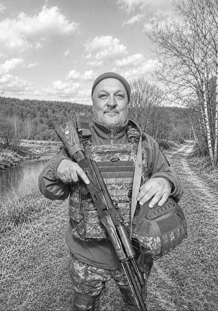 У Черкасах попрощалися із загиблим захисником Сергієм Кучером