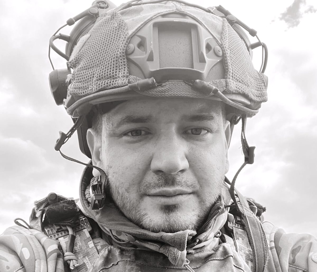 У Черкасах прощалися із солдатом, який загинув в бою в …