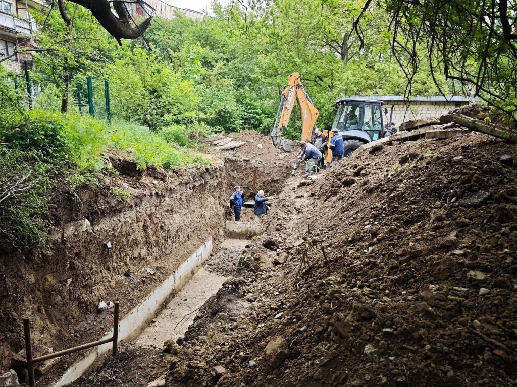 У Чернівцях за місяць оновили 349 метрів електромереж