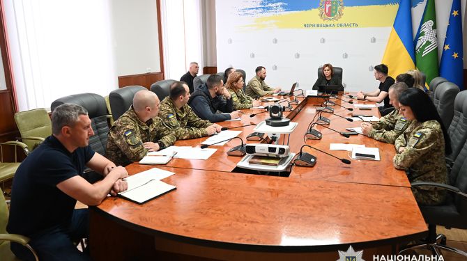 У Чернівцях обговорили підтримку родин загиблих і безвісти зниклих захисників