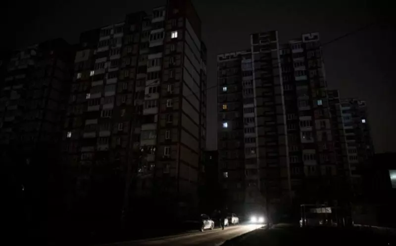 У Чернівцях п’ять багатоповерхівок вже добу без світла: яка причина