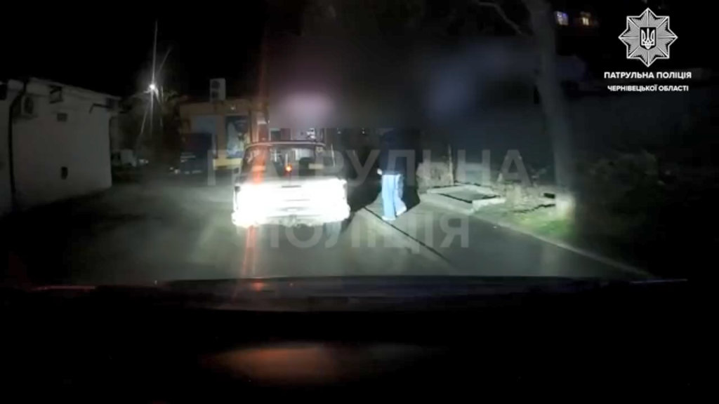 У Чернівцях 16-річний нетверезий водій намагався втекти від патрульних