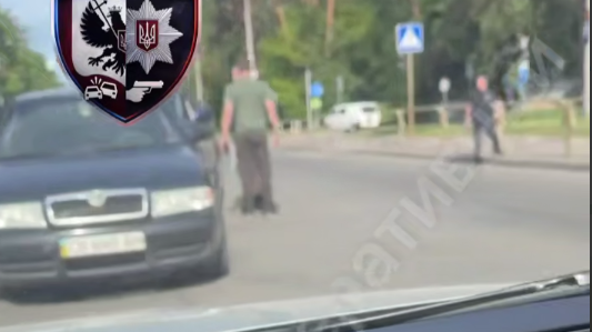 У Чернігові зіштовхнулися дві автівки (Фотофакт)