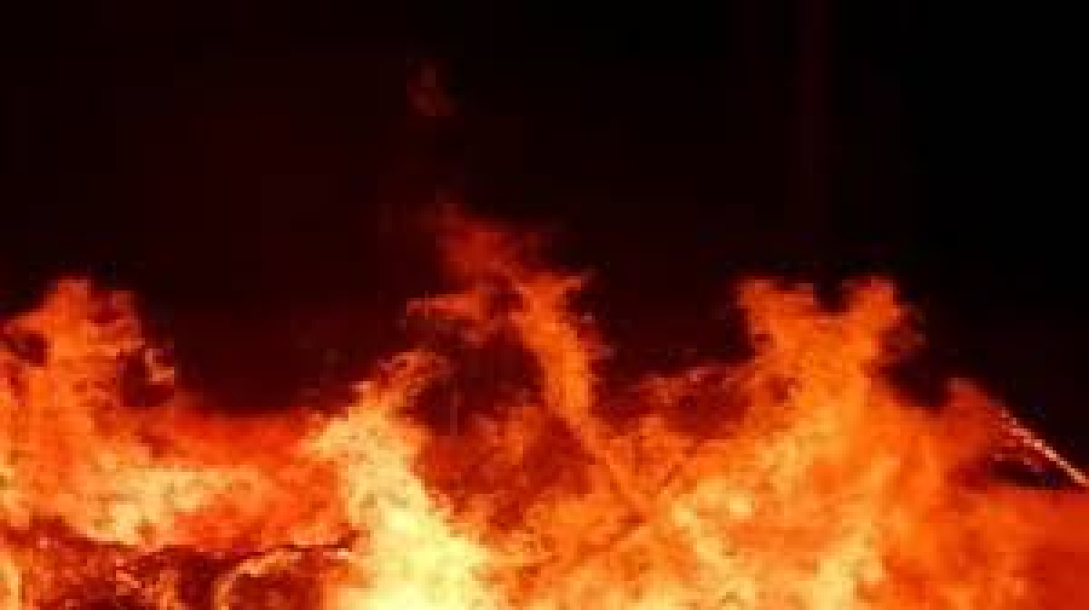 У Шевченківському районі Києва після влучання горить офісний центр