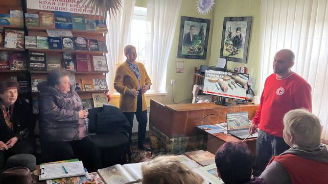 У Ширівцях літні мешканці села пройшли тренінг з мінної безпеки