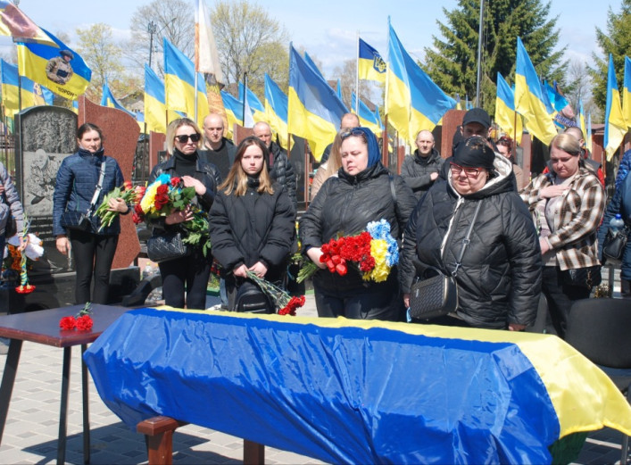У Шостці попрощалися із загиблим захисником Євгеном Лукашевичем
