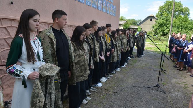 У Юрківцях відкрили Алею Надії — місце пам'яті безвісти зниклих …