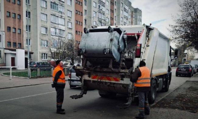 У громаді на Рівненщині підвищили тарифи на вивезення сміття