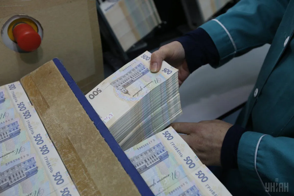 У змінах до бюджету недостатньо грошей на зарплати військовим – …