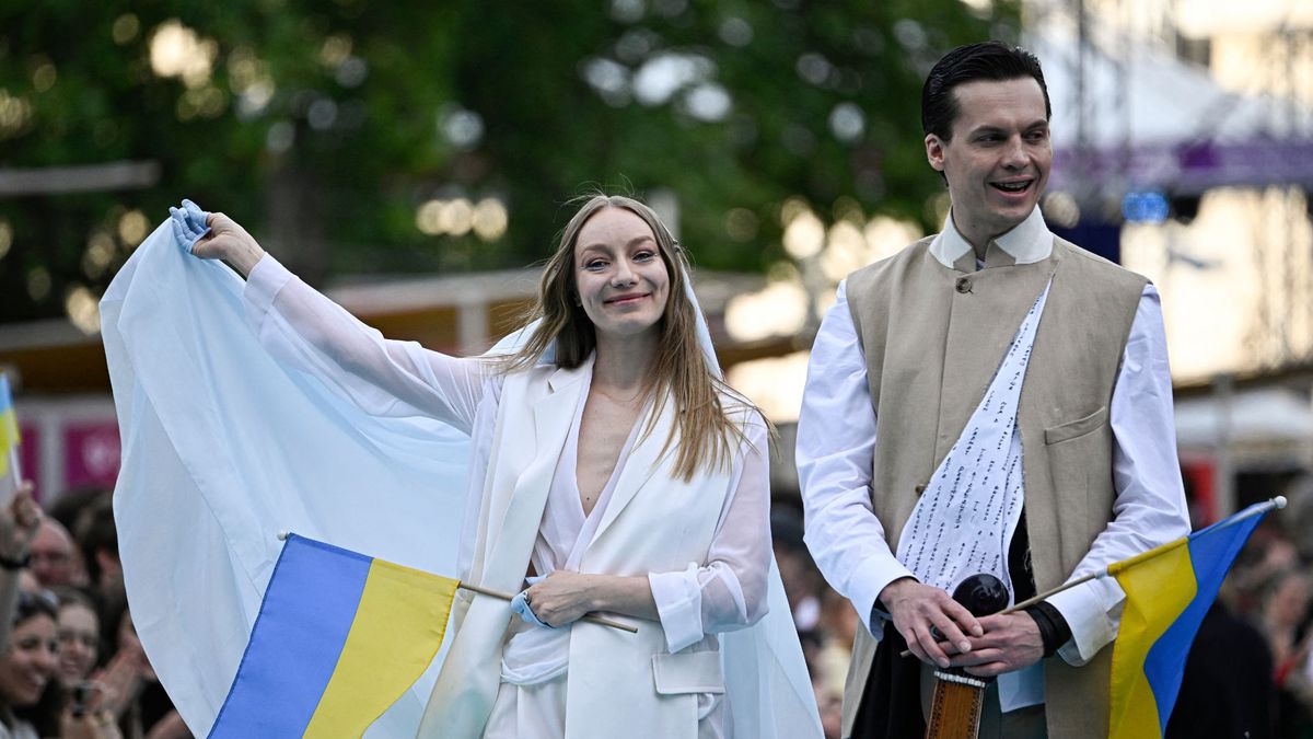 У костюмі українського бренду під трек ONUKA: LELÉKA ефектно з'явилася …