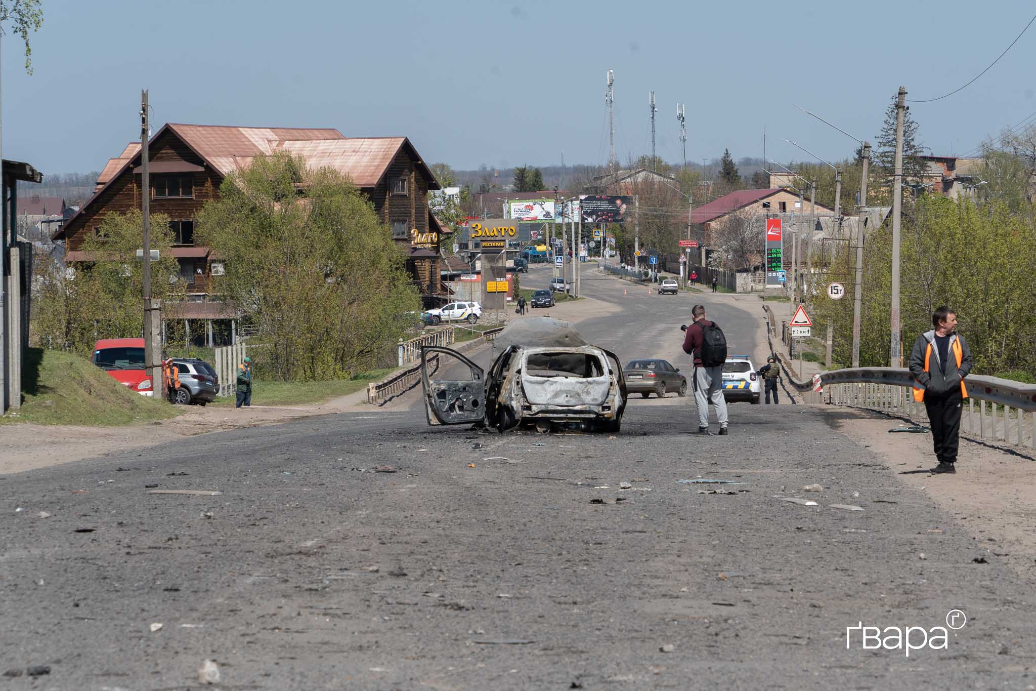 У лікарнях залишаються 16 людей після удару в Мерефі