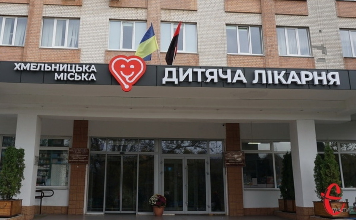 У лікарні розповіли про стан малюка, який випав із вікна …