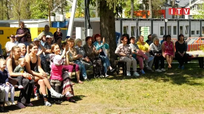 У модульному містечку «Дубки» в Ірпені відбулося Свято Весни (відео)
