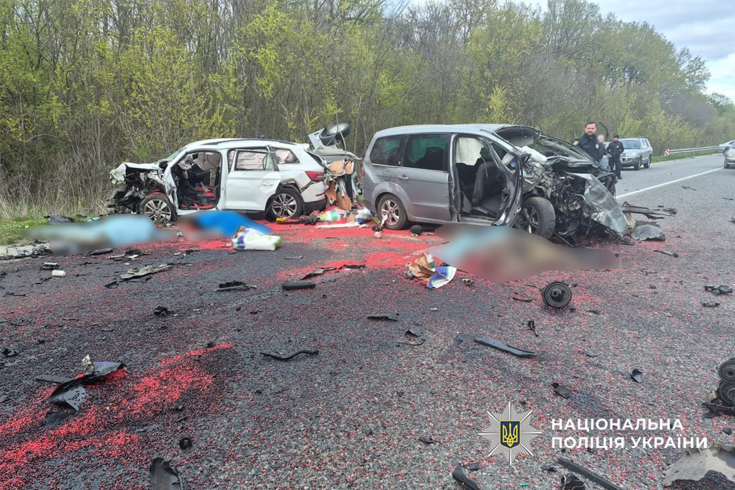 У поліції повідомили деталі ДТП на Звенигородщині, у якій загинули …